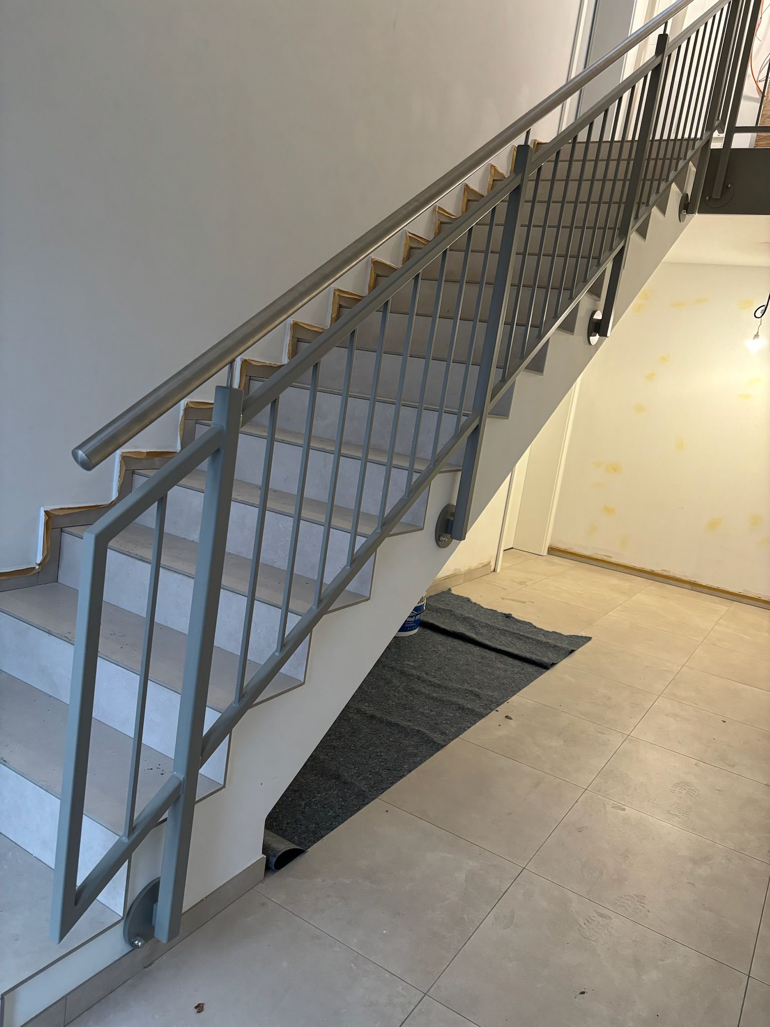 Maßgefertigte Innentreppen und Geländer