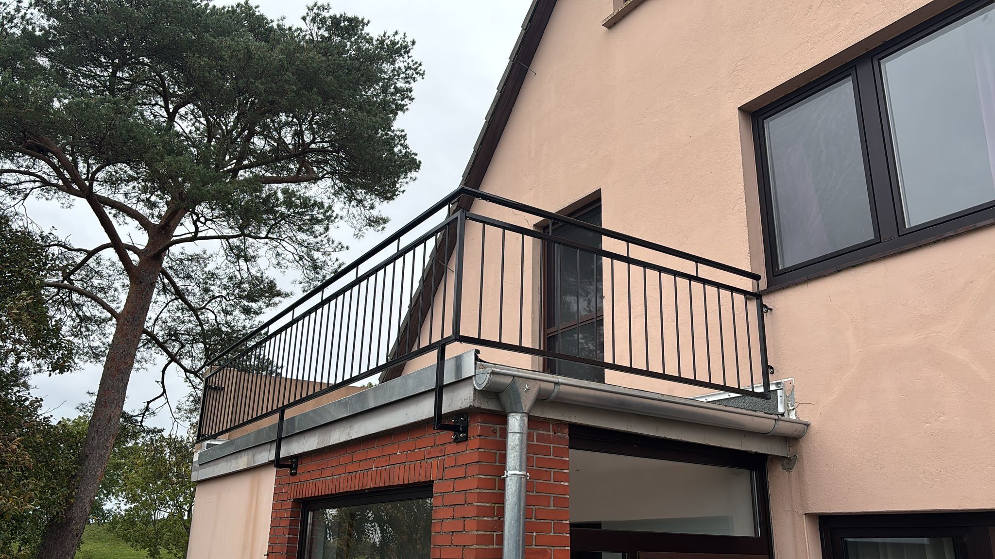 Schöne Balkongeländer für jeden Stil